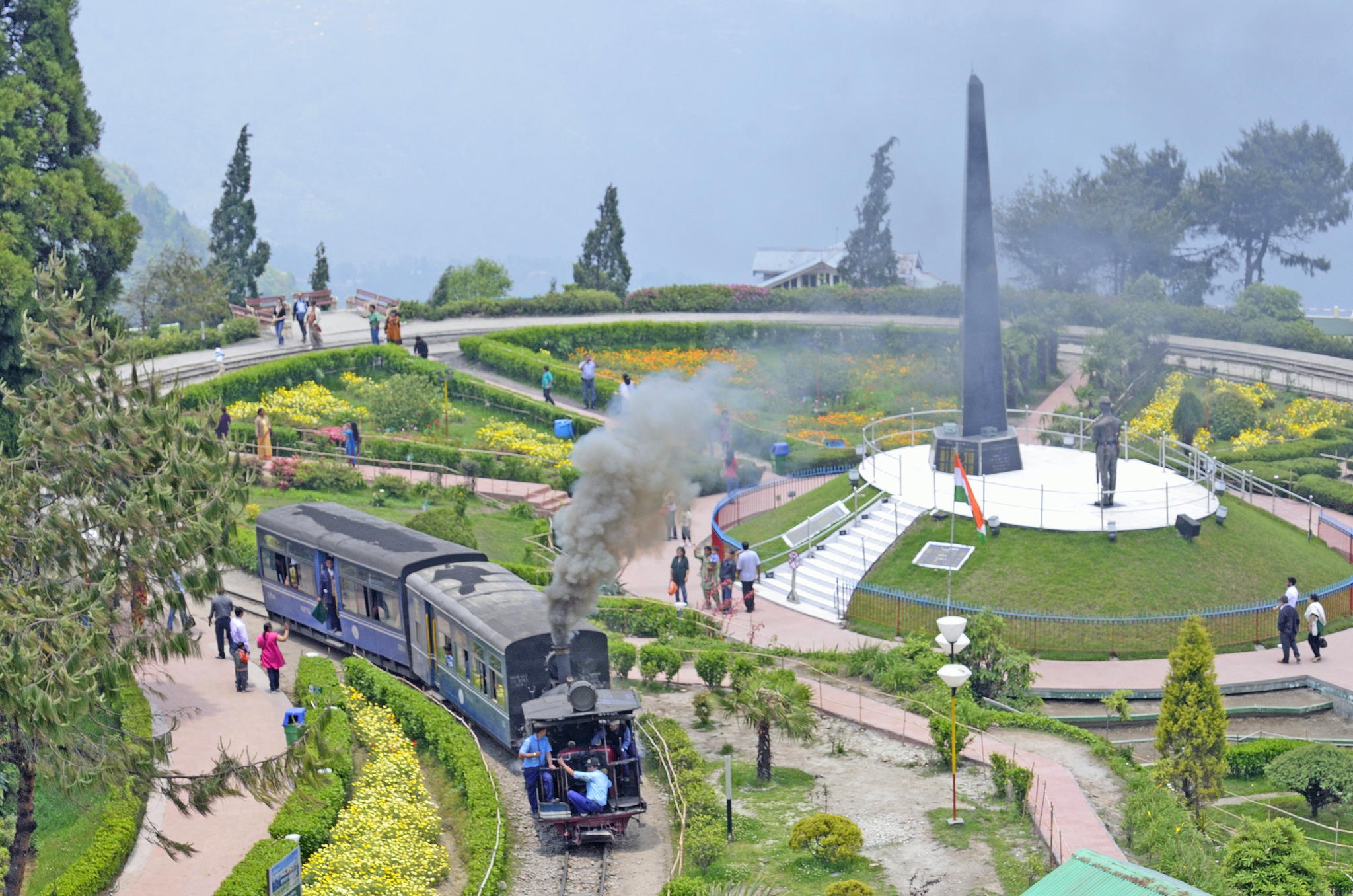 DARJEELING " QUEEN OF HILLS "